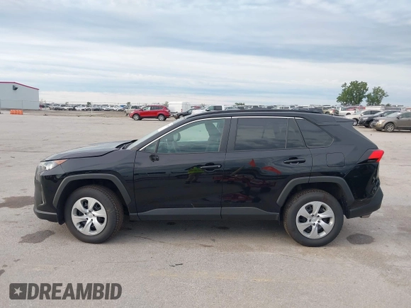 2021 Toyota RAV4 LE z VIN 2T3F1RFV8MW228120, wystawiony jako IAAI lot #42626299 z przebiegiem 72 786 mil mil oraz . Historia ofert i sprzedaży dostępna na DreamBid. Obrazek 15.
