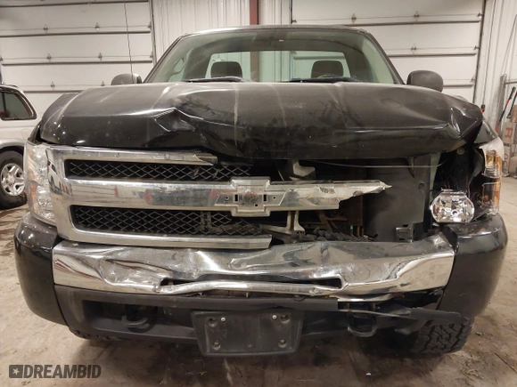 2011 Chevrolet Silverado 1500 Work Truck with VIN 1GCNKPEX7BZ400280, listed as a IAAI auction lot 41385735 with 128,218 mi miles. Bid and sale history available at carsss.com. Image 6.