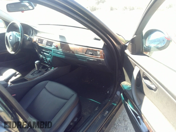 2007 BMW 3 Series 328xi with VIN WBAVC93547KX58993, listed as a IAAI auction lot 42584532 with 192,380 mi miles and . Bid and sale history available at DreamBid. Image 5.