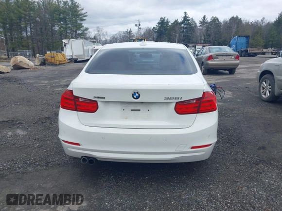 2015 BMW 3 Series 328i xDrive with VIN WBA3B5G50FNS15117, listed as a IAAI auction lot 41843496 with 144,613 mi miles. Bid and sale history available at carsss.com. Image 17.