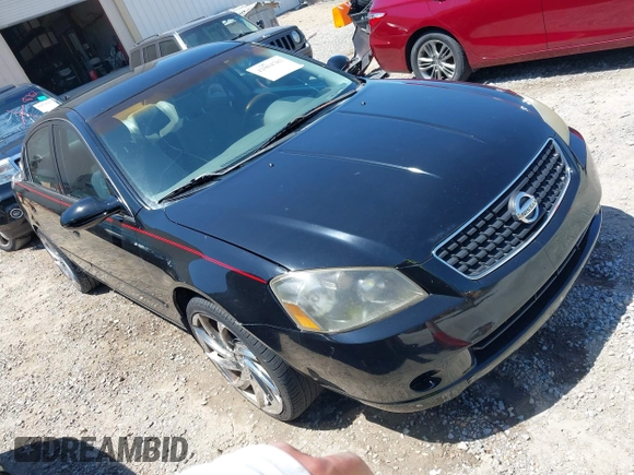 2006 Nissan Altima 2.5 with VIN 1N4AL11D96N334595, listed as a IAAI auction lot 42004783 with 166,683 mi miles. Bid and sale history available at carsss.com. Image 1.