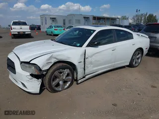 2011 Dodge Charger RT Plus with VIN 2B3CL5CT0BH609483, listed as a IAAI auction lot 40474315 with 202,644 mi miles. Bid and sale history available at carsss.com. Image 17.