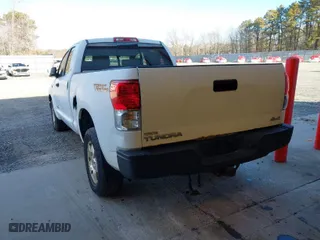 2007 Toyota Tundra SR5 with VIN 5TBBT54177S457632, listed as a IAAI auction lot 41632011 with 180,325 mi miles. Bid and sale history available at carsss.com. Image 3.