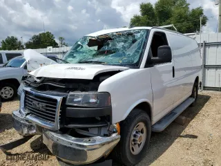2019 GMC Savana Cargo Van with VIN 1GTW7AFG3K1368508, listed as a Copart auction lot 63896384 with 0 mi miles and Salvage Title. Bid and sale history available at carsss.com. Image 1.