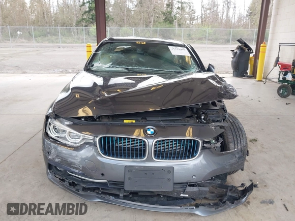 2017 BMW 3 Series 330e iPerformance with VIN WBA8E1C36HA156286, listed as a IAAI auction lot 41939997 with Not Provided miles. Bid and sale history available at carsss.com. Image 11.