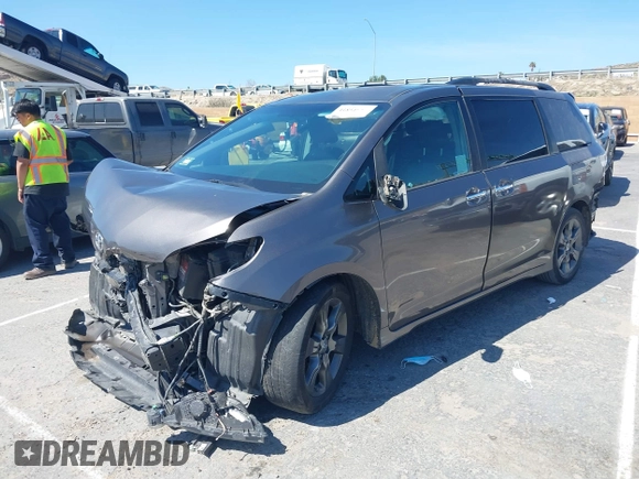 2016 Toyota Sienna SE с VIN 5TDXK3DC4GS708290, выставлен на аукционе IAAI как лот 41851812 с пробегом 136 544 миль миль и . История ставок и продаж доступна на DreamBid. Изображение 17.