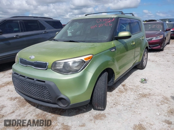 2014 Kia Soul with VIN KNDJN2A25E7715629, listed as a IAAI auction lot 40520926 with 110,418 mi miles. Bid and sale history available at carsss.com. Image 2.