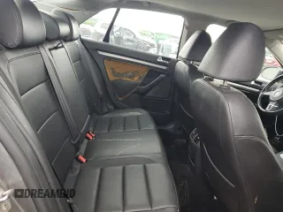 2010 Volkswagen Jetta Limited Edition с VIN 3VWAX7AJ2AM152809, выставлен на аукционе Copart как лот 60998965 с пробегом 199 797 миль миль и Чистый • Clean title. История ставок и продаж доступна на DreamBid. Изображение 10.