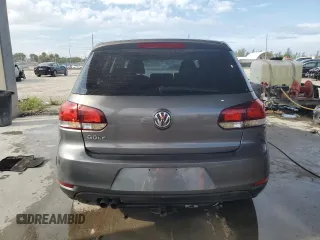 2013 Volkswagen Golf с VIN WVWDB7AJ2DW001827, выставлен на аукционе Copart как лот 71739294 с пробегом 133 585 миль миль и На запчасти • Non repairable. История ставок и продаж доступна на DreamBid. Изображение 6.