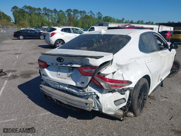 2020 Toyota Camry SE with VIN 4T1G11AK1LU964200, listed as a IAAI auction lot 41884627 with 66,308 mi miles. Bid and sale history available at carsss.com. Image 4.