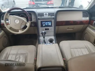 2005 Lincoln Navigator Luxury with VIN 5LMFU28505LJ06747, listed as a Copart auction lot 43131645 with 218,140 mi miles and Salvage Title. Bid and sale history available at carsss.com. Image 8.