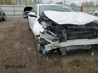 2022 Honda Insight Touring z VIN 19XZE4F98NE007587, wystawiony jako Copart lot #55233995 z przebiegiem 71 450 mil mil oraz Szkoda całkowita • Salvage title. Historia ofert i sprzedaży dostępna na DreamBid. Obrazek 13.