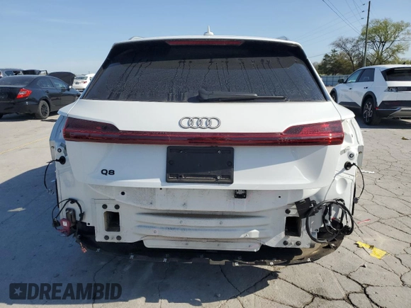 2024 Audi Q8 e-tron Premium Plus z VIN WA15AAGE7RB025662, wystawiony jako Copart lot #52006665 z przebiegiem 18 760 mil mil oraz Szkoda całkowita • Salvage title. Historia ofert i sprzedaży dostępna na DreamBid. Obrazek 6.