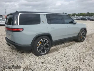 2024 Rivian R1S Adventure with VIN 7PDSGABA1RN031380, listed as a Copart auction lot 73119354 with 6,786 mi miles and Salvage Title. Bid and sale history available at carsss.com. Image 3.