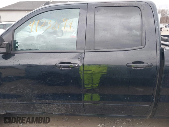 2015 Chevrolet Silverado 1500 LT with VIN 1GCRCREH4FZ200417, listed as a IAAI auction lot 41732194 with 135,000 mi miles. Bid and sale history available at carsss.com. Image 13.