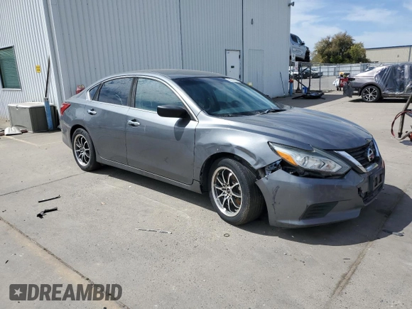 2017 Nissan Altima 2.5 SV with VIN 1N4AL3AP3HC493732, listed as a Copart auction lot 52744195 with 95,980 mi miles and Clean Title. Bid and sale history available at carsss.com. Image 4.