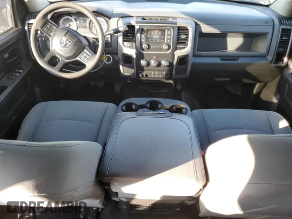2016 Ram 2500 Tradesman z VIN 3C6UR5CJ9GG281527, wystawiony jako Copart lot #56062915 z przebiegiem 166 882 mil mil oraz Czysty tytuł • Clean title. Historia ofert i sprzedaży dostępna na DreamBid. Obrazek 8.