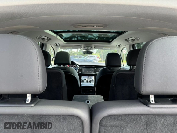 2021 Audi Q7 Premium Plus with VIN WA1LXAF71MD019698, listed as a Copart auction lot 62401545 with 96,993 mi miles and Clean title. Bid and sale history available at DreamBid. Image 9.