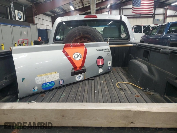 2005 Toyota Tacoma with VIN 5TEPX42N85Z006677, listed as a Copart auction lot 81876104 with 158,990 mi miles and Clean Title. Bid and sale history available at carsss.com. Image 10.