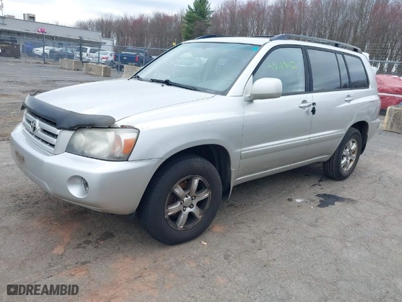 2007 Toyota Highlander w/3rd Row with VIN JTEEP21A570210717, listed as a IAAI auction lot 42089102 with 250,483 mi miles. Bid and sale history available at carsss.com. Image 2.