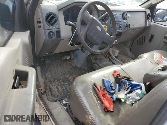 2008 Ford Super Duty F-250 SRW XL with VIN 1FTSX21508EC92855, listed as a Copart auction lot 82299124 with 122,566 mi miles and Salvage Title. Bid and sale history available at carsss.com. Image 8.