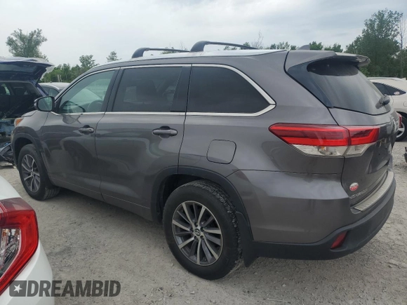 2017 Toyota Highlander XLE with VIN 5TDJZRFH7HS426496, listed as a Copart auction lot 62337475 with 255,962 mi miles and Clean title. Bid and sale history available at DreamBid. Image 2.