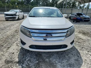 2010 Ford Fusion Hybrid z VIN 3FADP0L39AR152224, wystawiony jako Copart lot #60549615 z przebiegiem 118 939 mil mil oraz Szkoda całkowita • Salvage title. Historia ofert i sprzedaży dostępna na DreamBid. Obrazek 5.