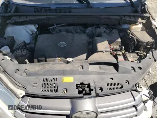 2018 Toyota Highlander SE with VIN 5TDKZRFH9JS528795, listed as a Copart auction lot 54453665 with 114,004 mi miles and Salvage title. Bid and sale history available at DreamBid. Image 12.