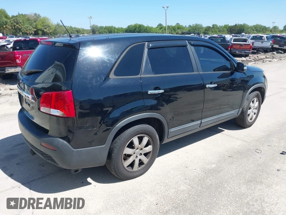 2013 Kia Sorento LX with VIN 5XYKT4A25DG383277, listed as a IAAI auction lot 42038106 with 108,166 mi miles. Bid and sale history available at carsss.com. Image 4.