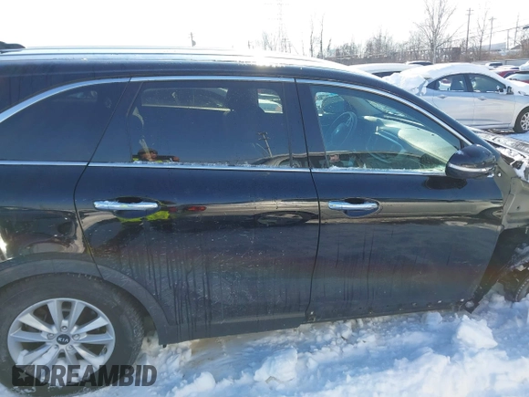 2019 Kia Sorento L with VIN 5XYPG4A31KG577496, listed as a IAAI auction lot 41247314 with 90,177 mi miles. Bid and sale history available at carsss.com. Image 14.