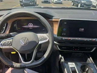 2024 Volkswagen Atlas SE с VIN 1V2HR2CAXRC566069, выставлен на аукционе IAAI как лот 42852810 с пробегом 20 626 миль миль и . История ставок и продаж доступна на DreamBid. Изображение 24.
