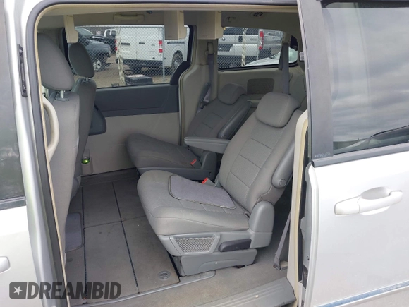 2008 Dodge Grand Caravan SXT with VIN 2D8HN54P68R127167, listed as a IAAI auction lot 41922325 with 141,171 mi miles and . Bid and sale history available at DreamBid. Image 8.