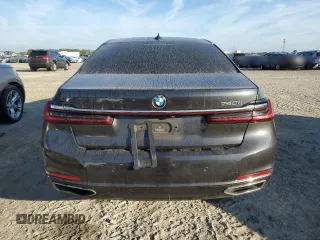 2021 BMW 7 Series 740i z VIN WBA7T2C06MCG10258, wystawiony jako Copart lot #43330265 z przebiegiem 37 938 mil mil oraz Nie do naprawy • Non repairable. Historia ofert i sprzedaży dostępna na DreamBid. Obrazek 6.