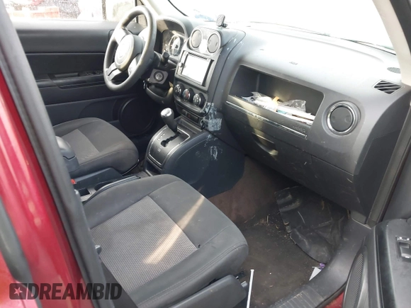 2015 Jeep Patriot Altitude Edition with VIN 1C4NJPBA8FD284559, listed as a IAAI auction lot 41495746 with 165,245 mi miles. Bid and sale history available at carsss.com. Image 5.