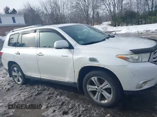 2011 Toyota Highlander Limited with VIN 5TDDK3EH5BS083808, listed as a IAAI auction lot 41559005 with 232,785 mi miles and . Bid and sale history available at DreamBid. Image 13.