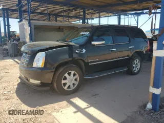 2008 Cadillac Escalade z VIN 1GYFK63858R253566, wystawiony jako Copart lot #57914165 z przebiegiem 178 162 mil mil oraz Szkody całkowita. Historia ofert i sprzedaży dostępna na DreamBid. Obrazek 1.