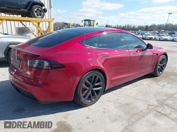 2023 Tesla Model S Plaid с VIN 5YJSA1E61PF525637, выставлен на аукционе IAAI как лот 42045459 с пробегом Не указан миль и . История ставок и продаж доступна на DreamBid. Изображение 4.