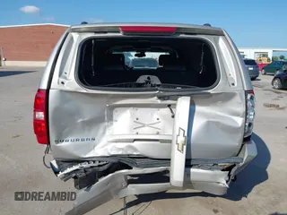 2007 Chevrolet Suburban LTZ z VIN 3GNFC16J57G103628, wystawiony jako IAAI lot #42373026 z przebiegiem 293 570 mil mil oraz . Historia ofert i sprzedaży dostępna na DreamBid. Obrazek 6.