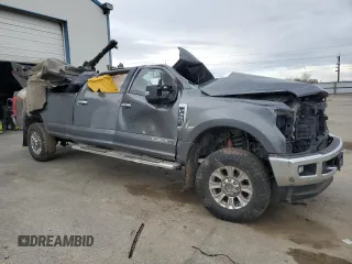 2017 Ford F-350 Platinum с VIN 1FT8W3BT7HEC54863, выставлен на аукционе Copart как лот 51062015 с пробегом Не указан миль и На запчасти • Non repairable. История ставок и продаж доступна на DreamBid. Изображение 4.