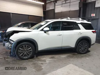 2022 Nissan Pathfinder SL z VIN 5N1DR3CD1NC253112, wystawiony jako IAAI lot #42156033 z przebiegiem 40 025 mil mil oraz . Historia ofert i sprzedaży dostępna na DreamBid. Obrazek 15.