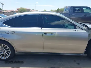 2021 Lexus ES 300h Luxury with VIN 58AEA1C15MU008479, listed as a IAAI auction lot 42638671 with 44,845 mi miles and . Bid and sale history available at DreamBid. Image 14.