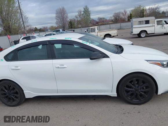 2021 Kia Forte GT-Line с VIN 3KPF34AD6ME358727, выставлен на аукционе IAAI как лот 41860247 с пробегом 79 079 миль миль и . История ставок и продаж доступна на DreamBid. Изображение 13.