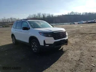 2022 Honda Passport TrailSport with VIN 5FNYF8H69NB001312, listed as a Copart auction lot 35850053 with 15,415 mi miles. Bid and sale history available at carsss.com. Image 11.