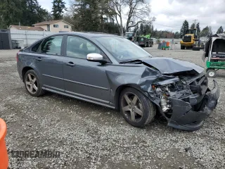 2010 Volvo S40 R-Design with VIN YV1672MH2A2511808, listed as a Copart auction lot 47414725 with 101,389 mi miles and Salvage Title. Bid and sale history available at carsss.com. Image 4.