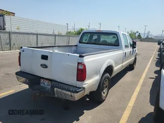 2008 Ford F-250 XL z VIN 1FTSW20538EE05153, wystawiony jako IAAI lot #42554757 z przebiegiem 162 318 mil mil oraz . Historia ofert i sprzedaży dostępna na DreamBid. Obrazek 46.