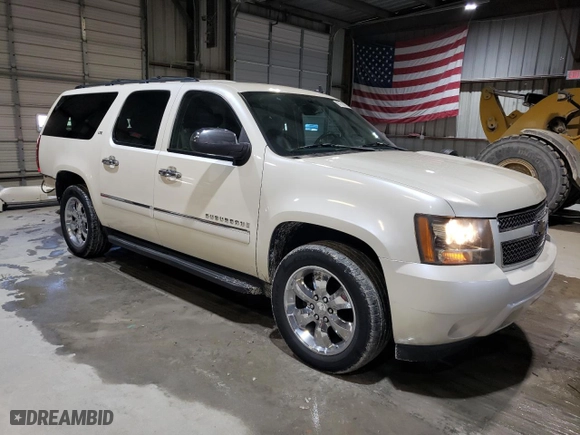 2009 Chevrolet Suburban LTZ with VIN 1GNFK36399R220356, listed as a Copart auction lot 87586235 with 255,744 mi miles and Salvage Title. Bid and sale history available at carsss.com. Image 4.