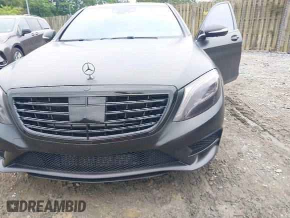 2014 Mercedes-Benz S 550 z VIN WDDUG8FB7EA035212, wystawiony jako IAAI lot #42376437 z przebiegiem 126 879 mil mil oraz . Historia ofert i sprzedaży dostępna na DreamBid. Obrazek 6.