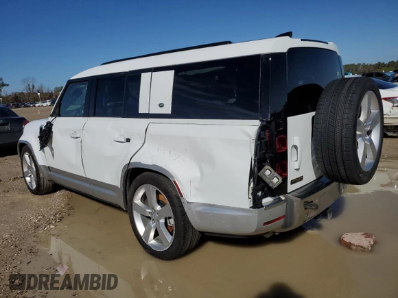 2023 Land Rover Defender z VIN SALEVFEU4P2217208, wystawiony jako Copart lot #43582325 z przebiegiem 9 031 mil mil oraz Szkoda całkowita • Salvage title. Historia ofert i sprzedaży dostępna na DreamBid. Obrazek 2.