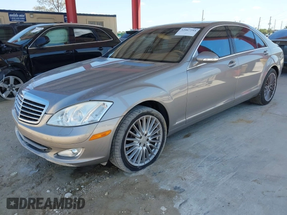 2008 Mercedes-Benz S 550 with VIN WDDNG71X98A232419, listed as a IAAI auction lot 42067244 with 140,192 mi miles and . Bid and sale history available at DreamBid. Image 18.