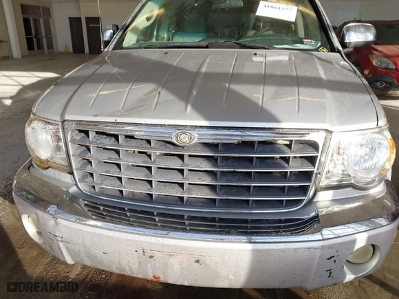2009 Chrysler Aspen Limited with VIN 1A8HX58TX9F707619, listed as a IAAI auction lot 41061277 with 261,638 mi miles. Bid and sale history available at carsss.com. Image 10.